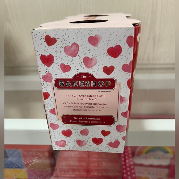 Valentine’s Day Red Bakeshop Ceramic Ramekins with White Hearts Set of 4 NWT - Picture 5 of 5